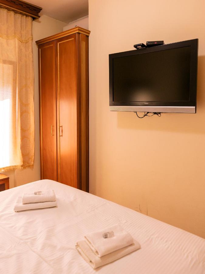 Boutique Hotel Travelling Actor - Skadarlija Belgrade Exterior photo